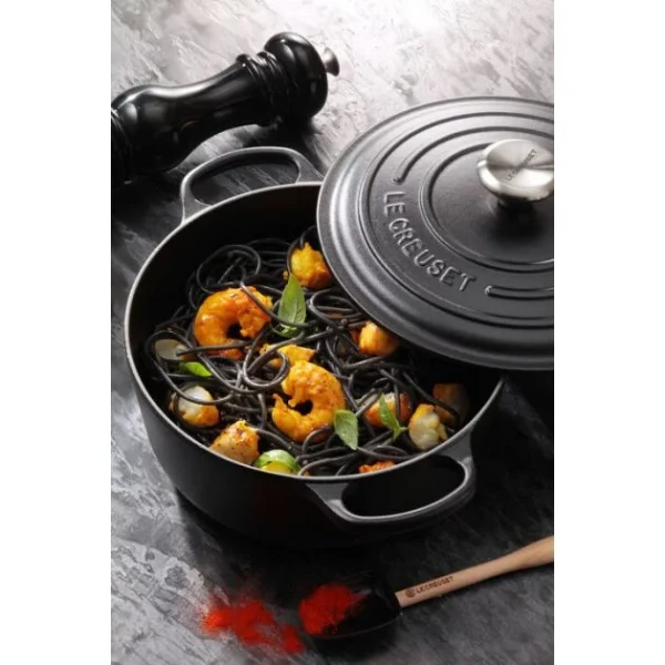 pas cher en vente Cocotte en Fonte Ronde 22 cm Noir mat Le Creuset Signature 7