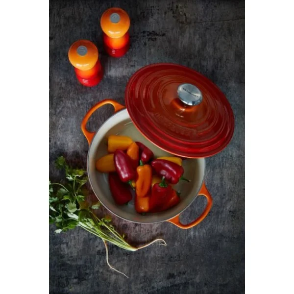 Cocotte en Fonte Ronde 22 cm Volcanique Le Creuset Signature soldes officiel 6