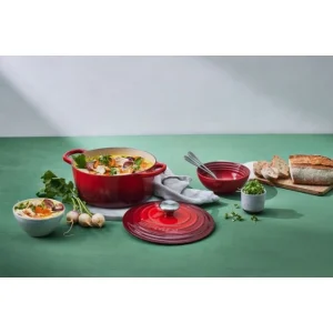 Cocotte En Fonte Ronde 24 Cm Cerise Le Creuset Signature boutique paris 18