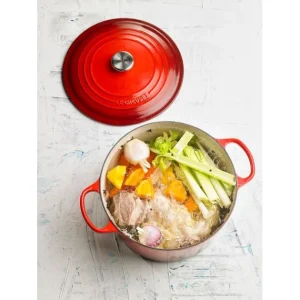 Dernières Nouveautés Cocotte en fonte Ronde 26 cm Cerise Le Creuset Signature 16