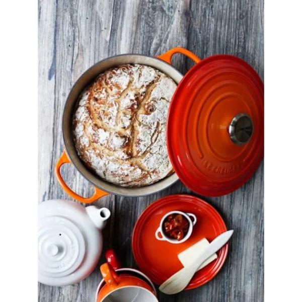 Cocotte En Fonte Ronde 28 Cm Volcanique Le Creuset Signature soldes pas cher 6
