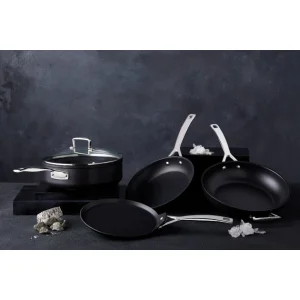 Pas Cher Magasin Soldes Poêle 24 cm Anti-Adhérente Les Forgées Le Creuset 15