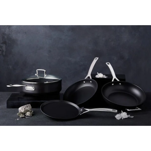 Pas Cher Magasin Soldes Poêle 24 cm Anti-Adhérente Les Forgées Le Creuset 6