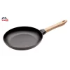 Poêle en Fonte Noir 26 cm Manche Bois Staub Authenticité garantie 8