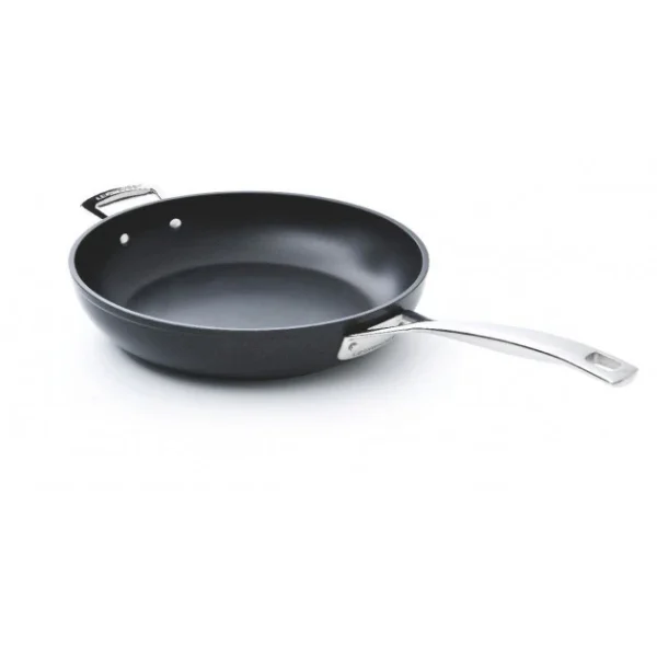Distributeur Officiel Sauteuse 30 Cm Anti-Adhérente Les Forgées Le Creuset 1